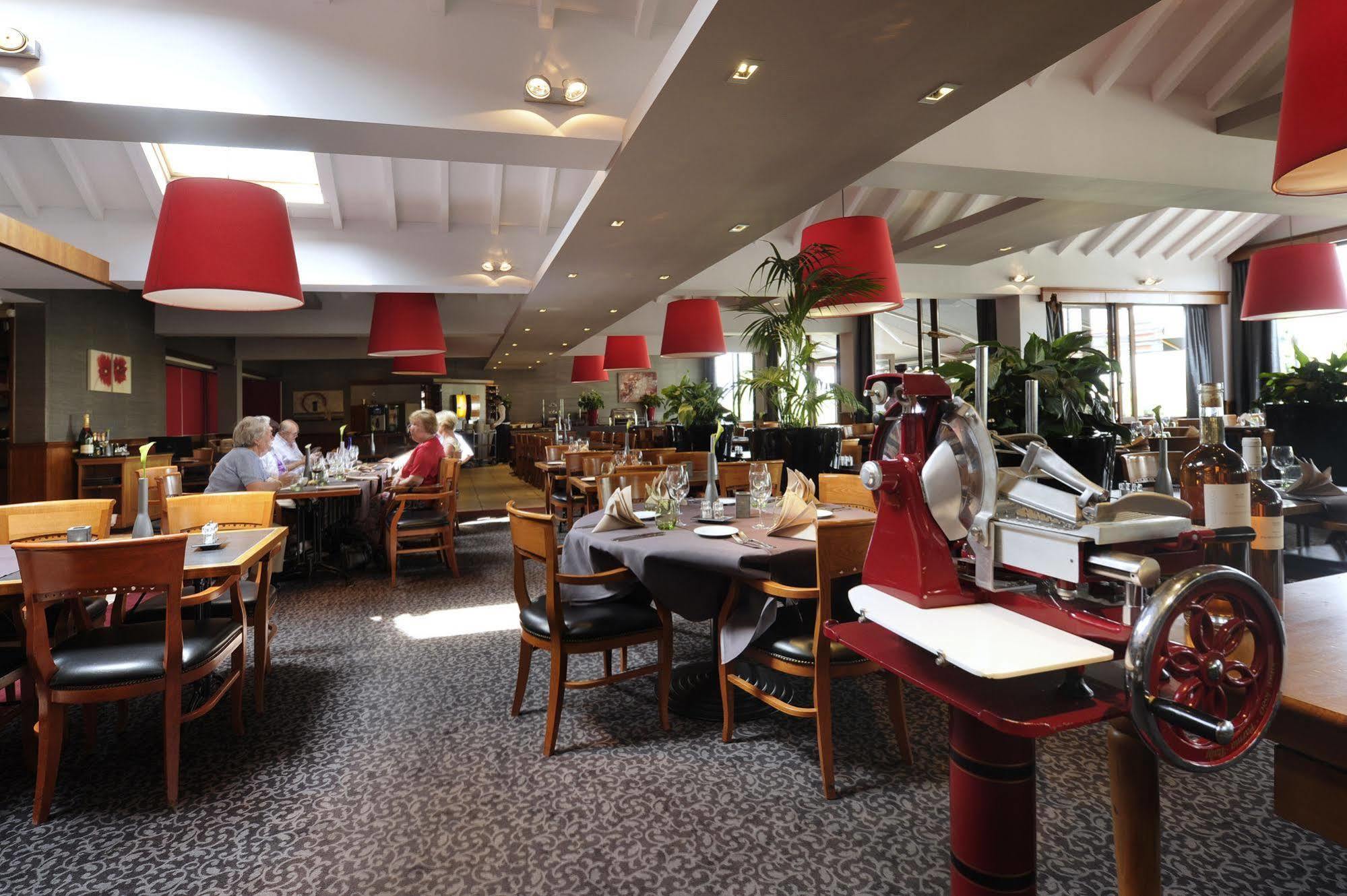 Hotel Restaurant Van Der Valk Nivelles-Sud Экстерьер фото